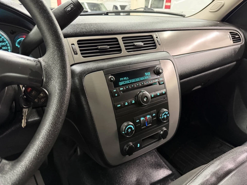 2012 Chevrolet Suburban 10th Gen - Image 19 of 21