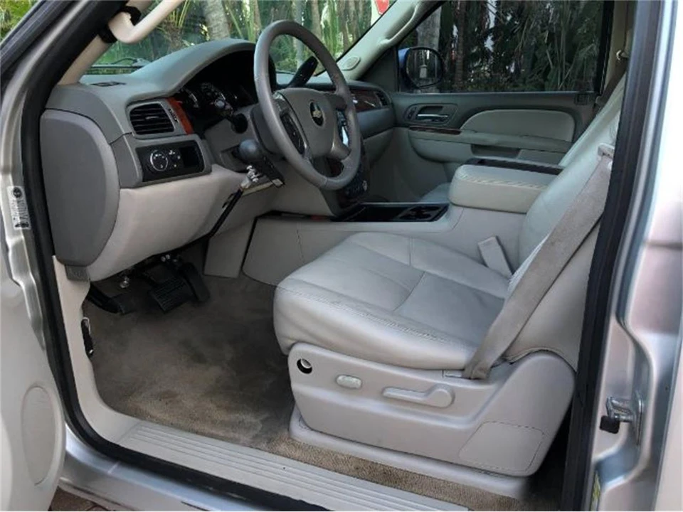 2012 Chevrolet Suburban 10th Gen - Image 14 of 22