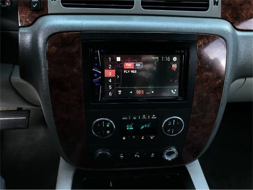 2012 Chevrolet Suburban 10th Gen - Image 18 of 22