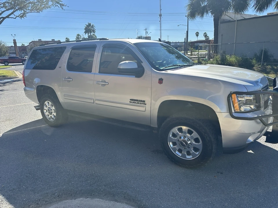 2012 Chevrolet Suburban 10th Gen - Image 15 of 18