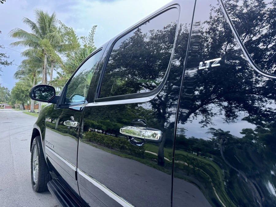2012 Chevrolet Suburban 10th Gen - Image 11 of 29