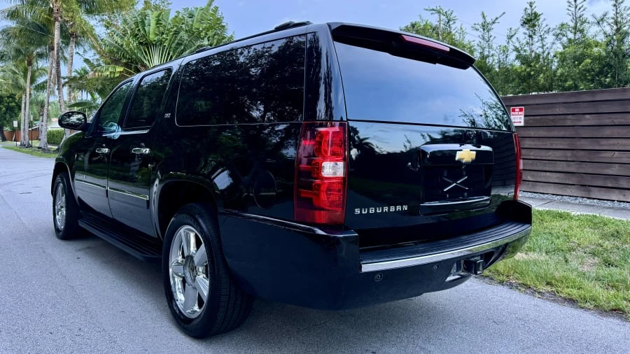 2012 Chevrolet Suburban 10th Gen - Image 9 of 29