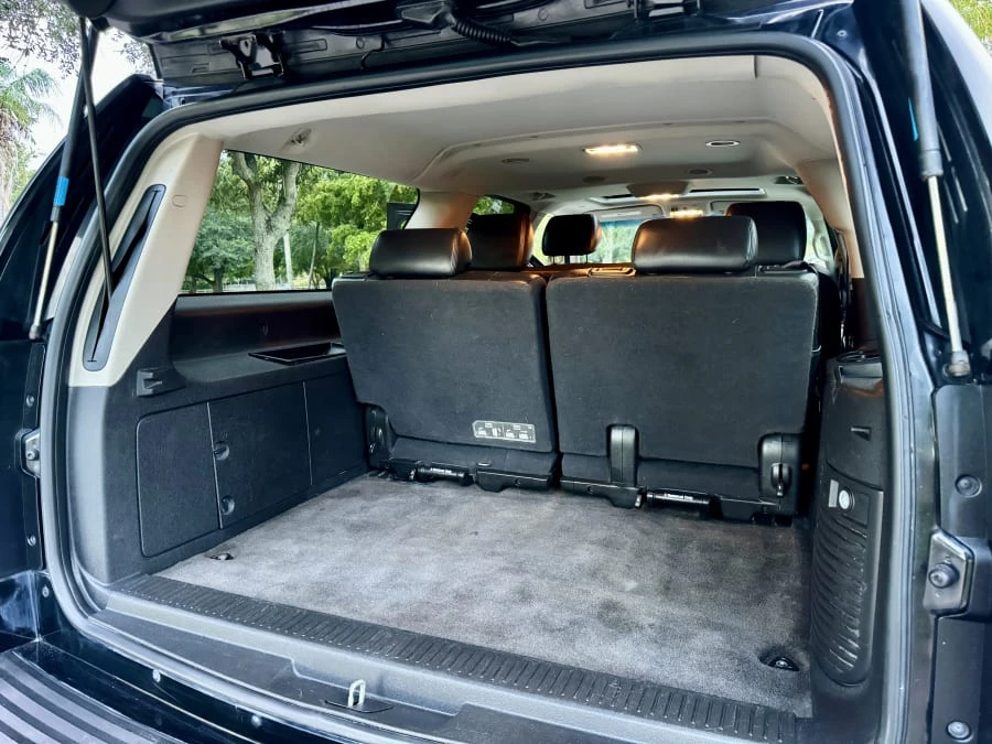 2012 Chevrolet Suburban 10th Gen - Image 28 of 29