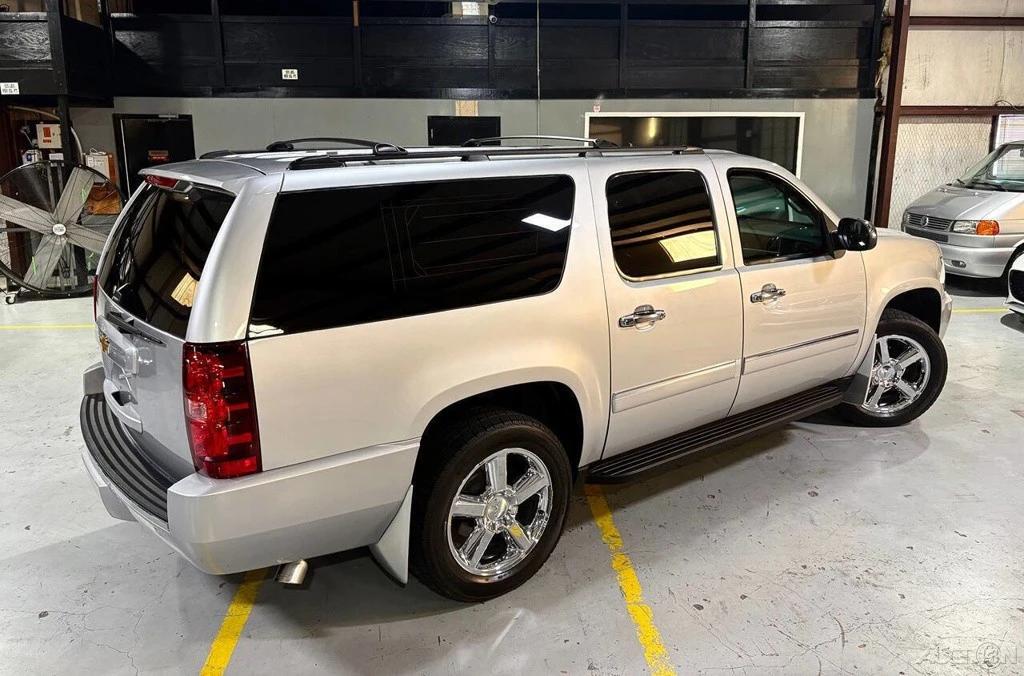 2012 Chevrolet Suburban 10th Gen - Image 8 of 21