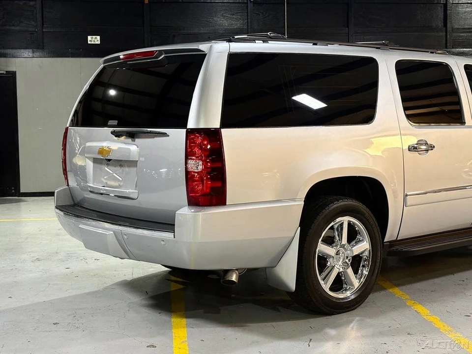 2012 Chevrolet Suburban 10th Gen - Image 6 of 21