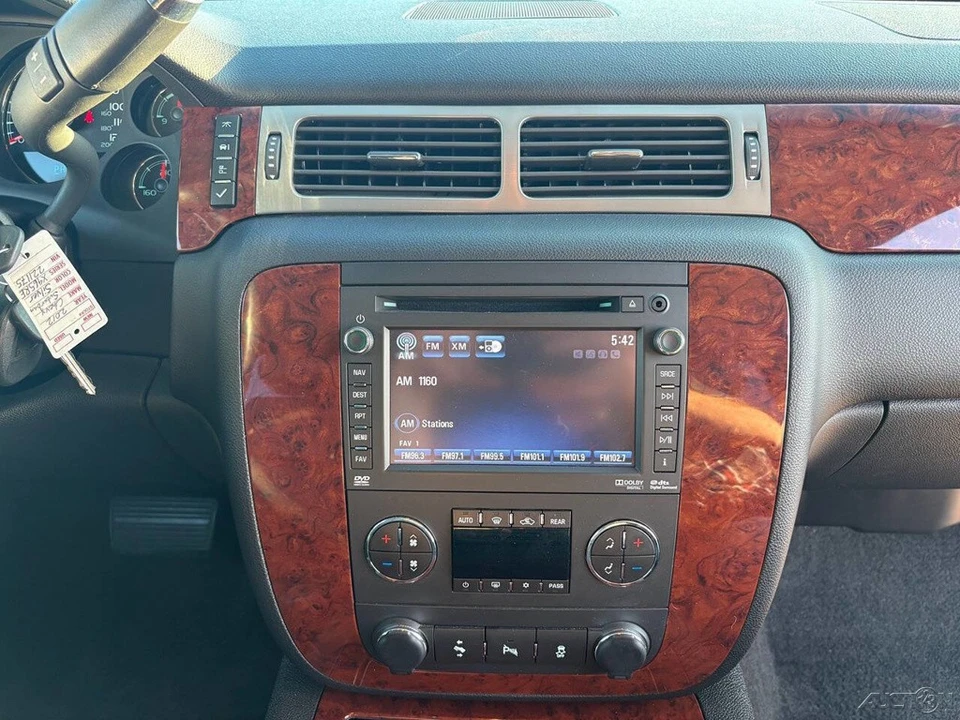 2012 Chevrolet Suburban 10th Gen - Image 19 of 21