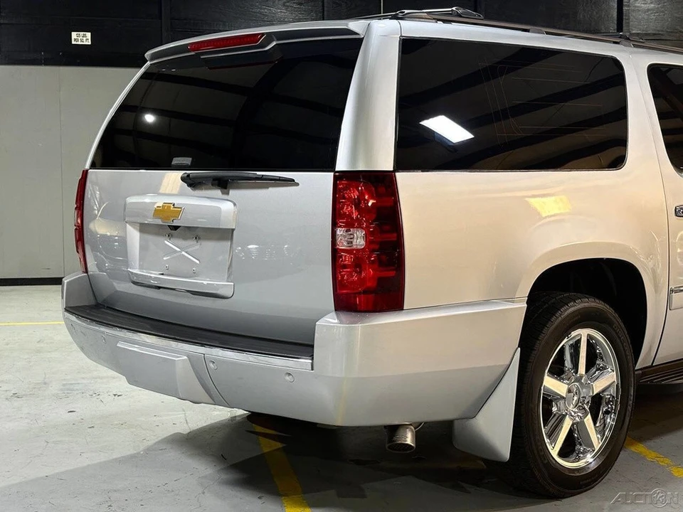 2012 Chevrolet Suburban 10th Gen - Image 7 of 21