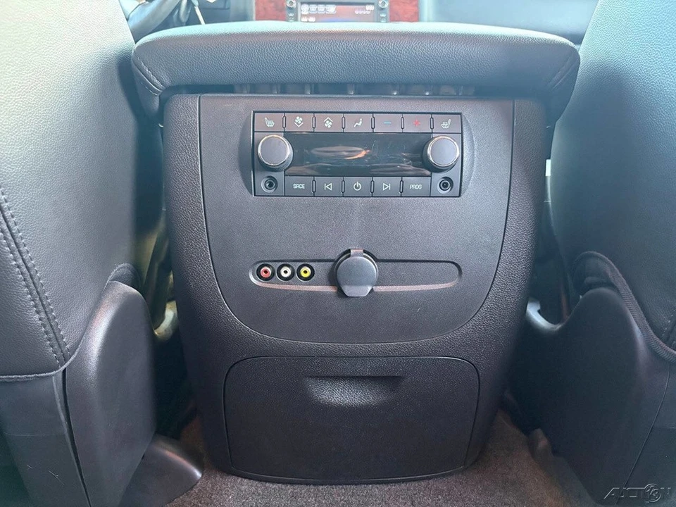 2012 Chevrolet Suburban 10th Gen - Image 21 of 21
