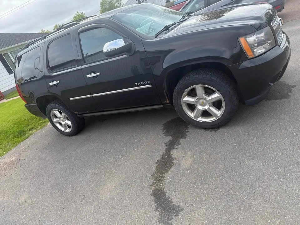 2012 Chevrolet Tahoe 3rd Gen - Image 2 of 15