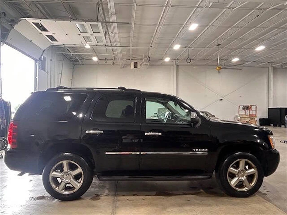 2012 Chevrolet Tahoe 3rd Gen - Image 2 of 15