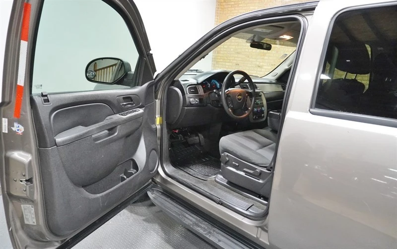 2012 Chevrolet Tahoe 3rd Gen - Image 19 of 21