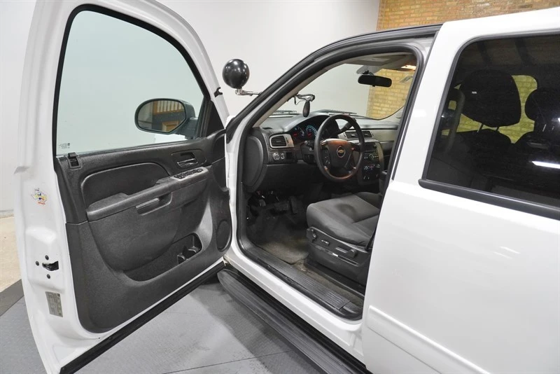 2012 Chevrolet Tahoe 3rd Gen - Image 19 of 21