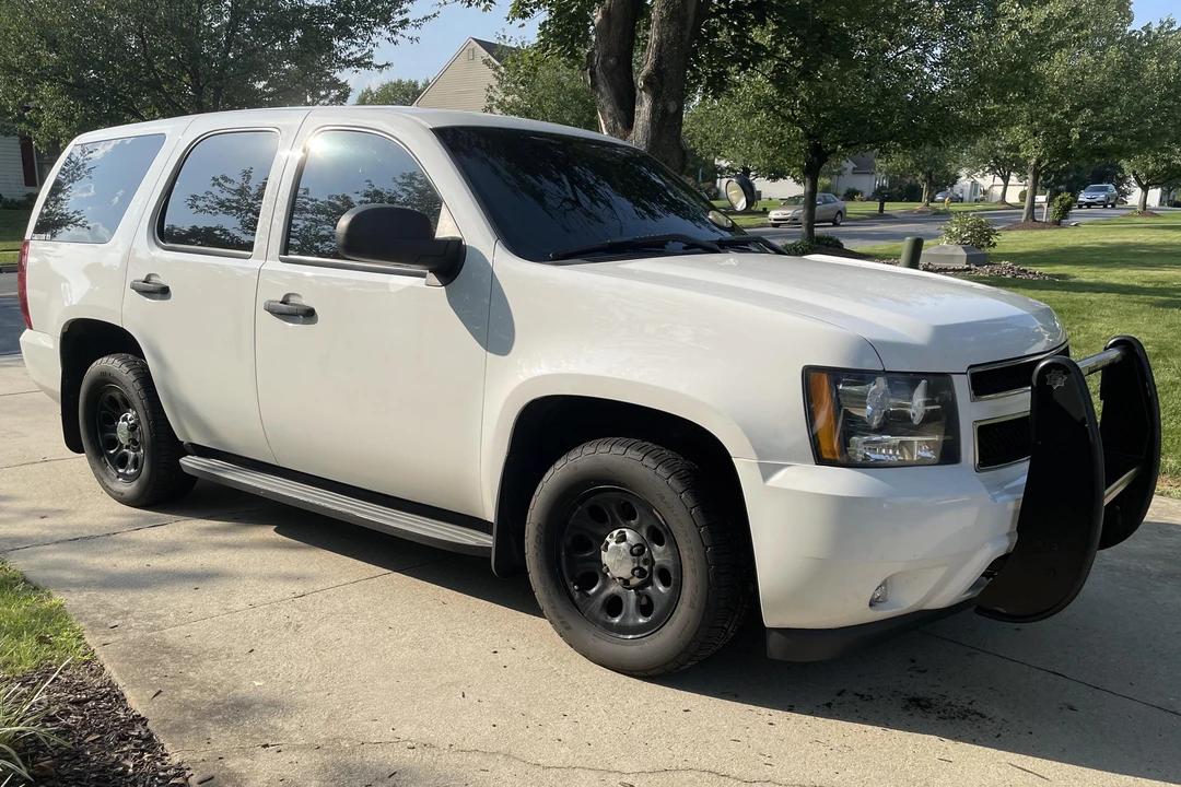 2012 Chevrolet Tahoe 3rd Gen - Image 2 of 31