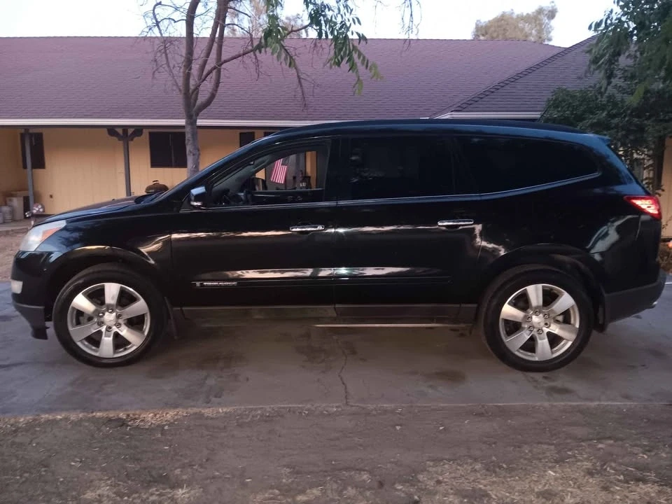 2012 Chevrolet Traverse - Image 3 of 4