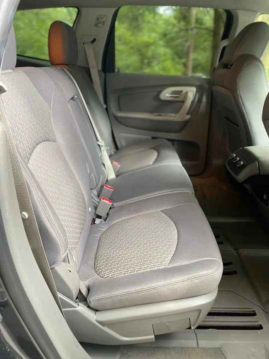 2012 Chevrolet Traverse - Image 4 of 17