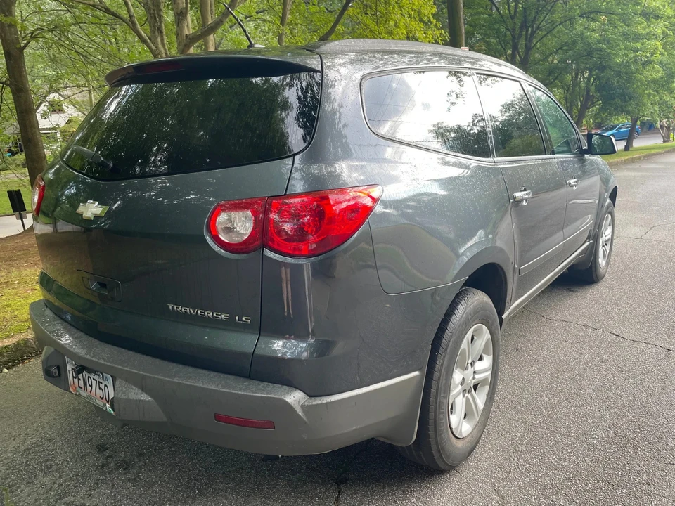 2012 Chevrolet Traverse - Image 11 of 17