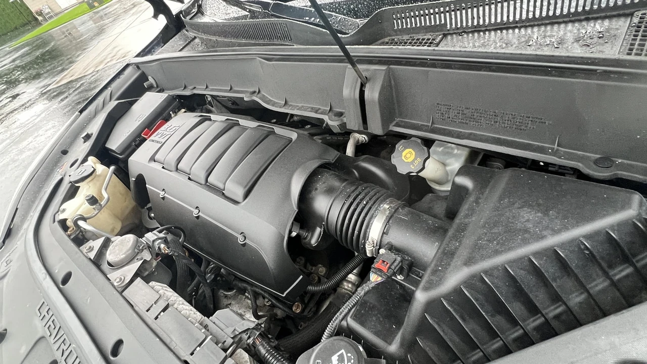 2012 Chevrolet Traverse - Image 9 of 29