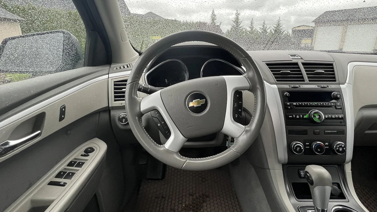 2012 Chevrolet Traverse - Image 14 of 29