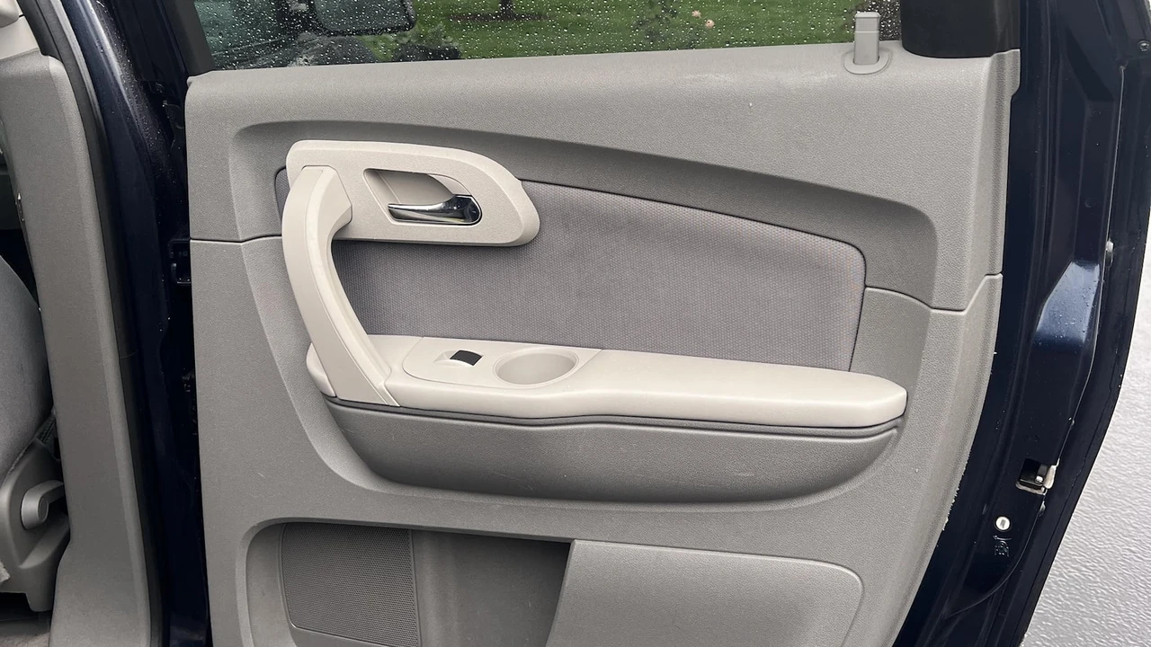 2012 Chevrolet Traverse - Image 20 of 29