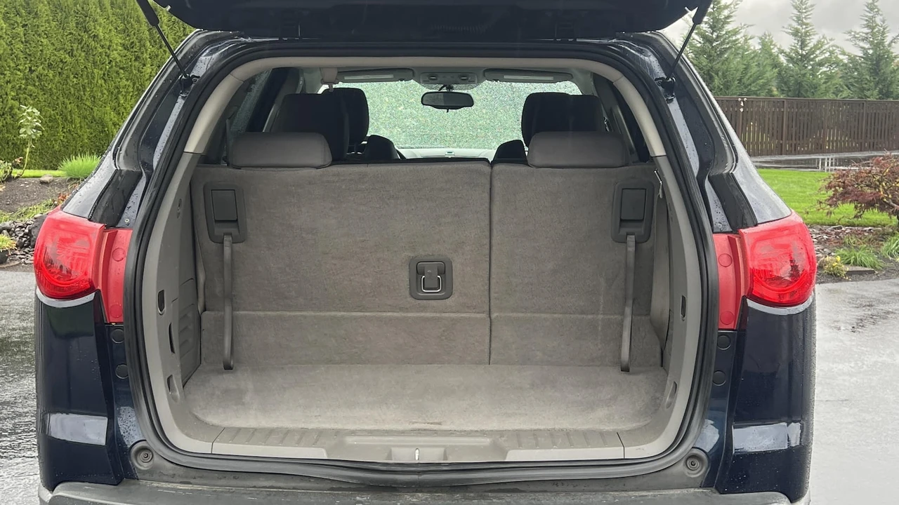 2012 Chevrolet Traverse - Image 23 of 29