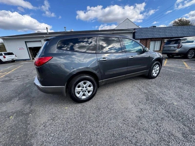 2012 Chevrolet Traverse - Image 11 of 12