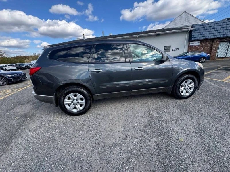 2012 Chevrolet Traverse - Image 10 of 12