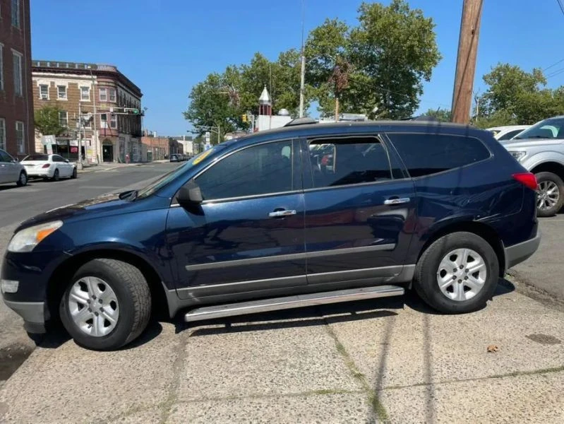 2012 Chevrolet Traverse - Image 4 of 12
