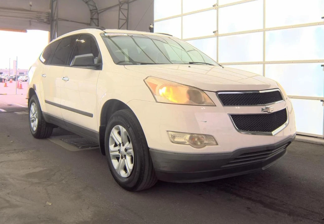 2012 Chevrolet Traverse - Image 4 of 17