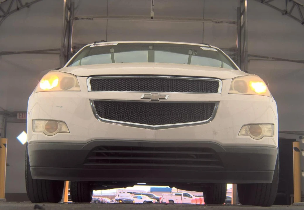 2012 Chevrolet Traverse - Image 3 of 17