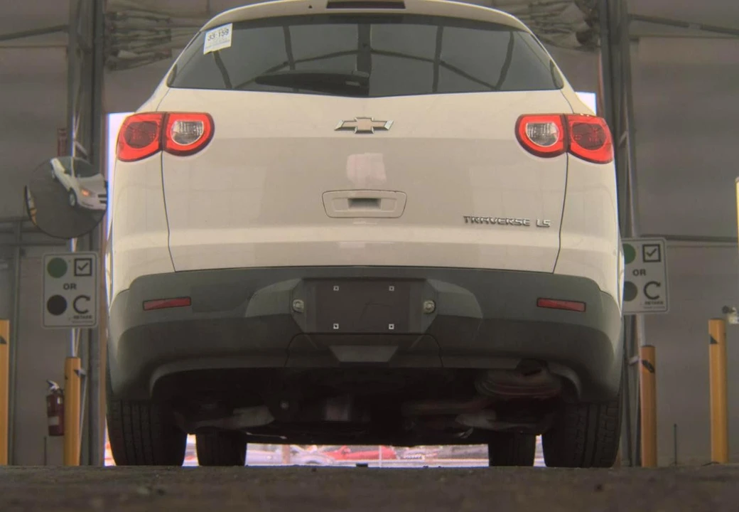 2012 Chevrolet Traverse - Image 6 of 17