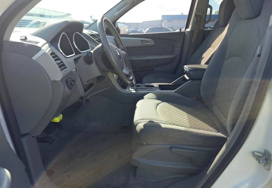 2012 Chevrolet Traverse - Image 9 of 17