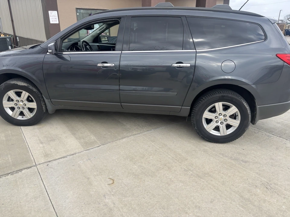 2012 Chevrolet Traverse - Image 3 of 7