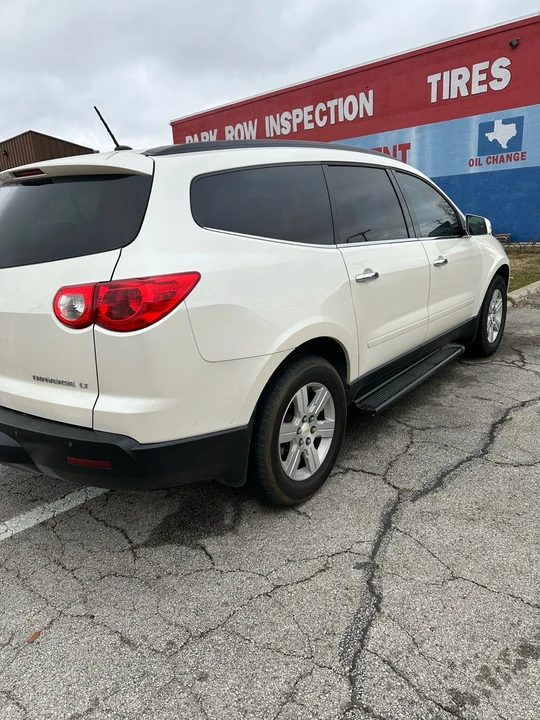 2012 Chevrolet Traverse - Image 4 of 17