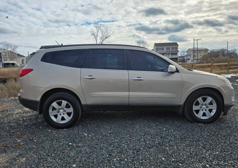 2012 Chevrolet Traverse - Image 8 of 12