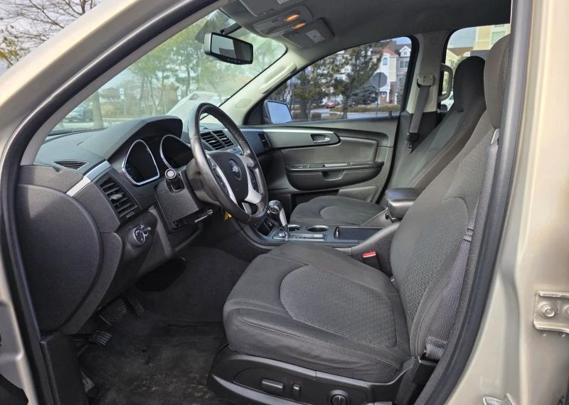 2012 Chevrolet Traverse - Image 9 of 12