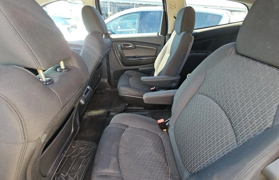 2012 Chevrolet Traverse - Image 11 of 13