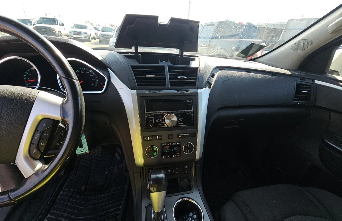 2012 Chevrolet Traverse - Image 10 of 13