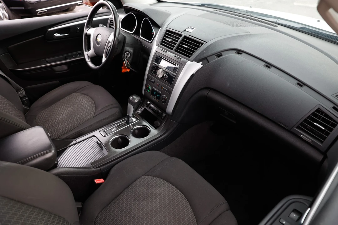 2012 Chevrolet Traverse - Image 18 of 21