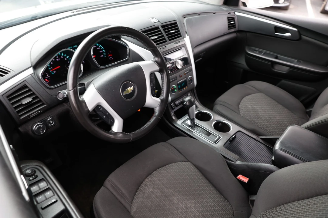 2012 Chevrolet Traverse - Image 4 of 21