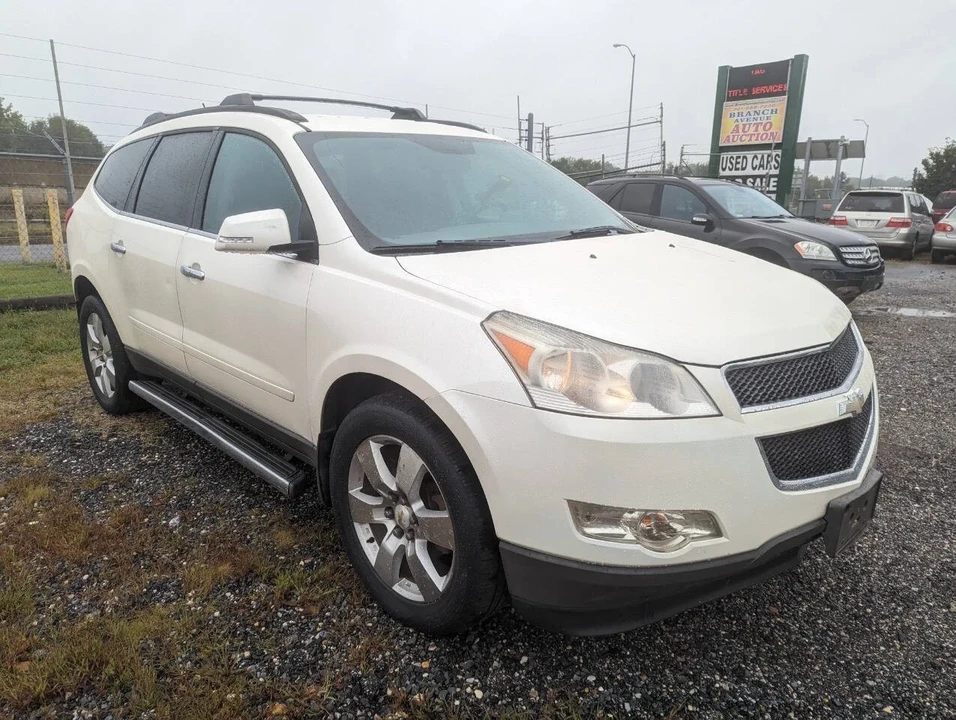 2012 Chevrolet Traverse - Image 2 of 12