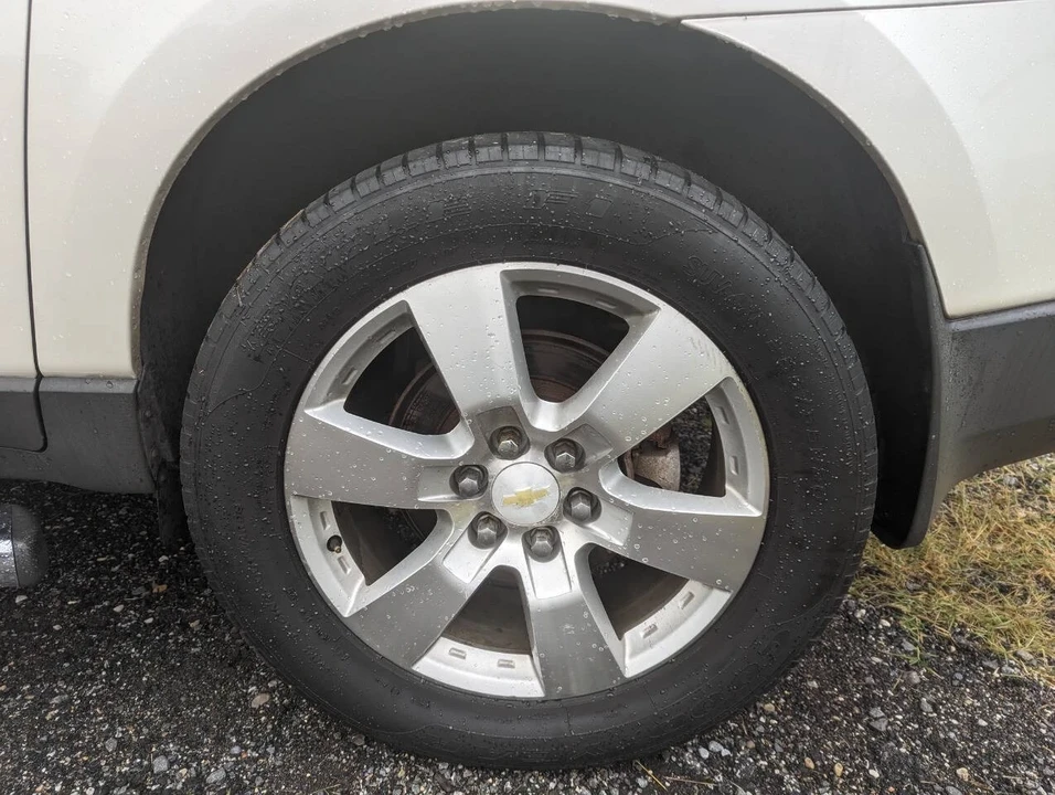 2012 Chevrolet Traverse - Image 11 of 12