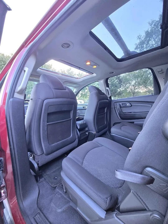 2012 Chevrolet Traverse - Image 10 of 13
