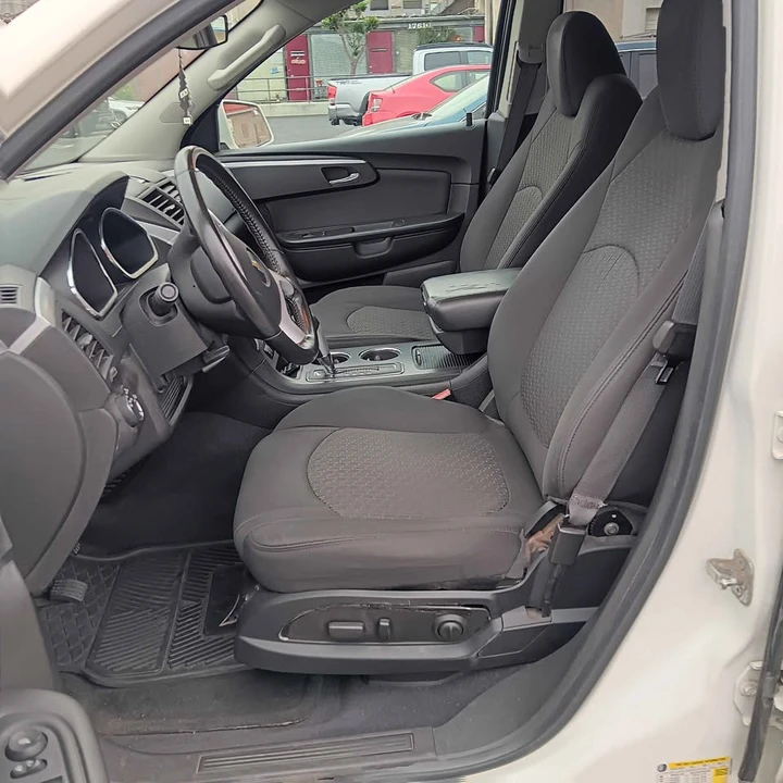 2012 Chevrolet Traverse - Image 11 of 14