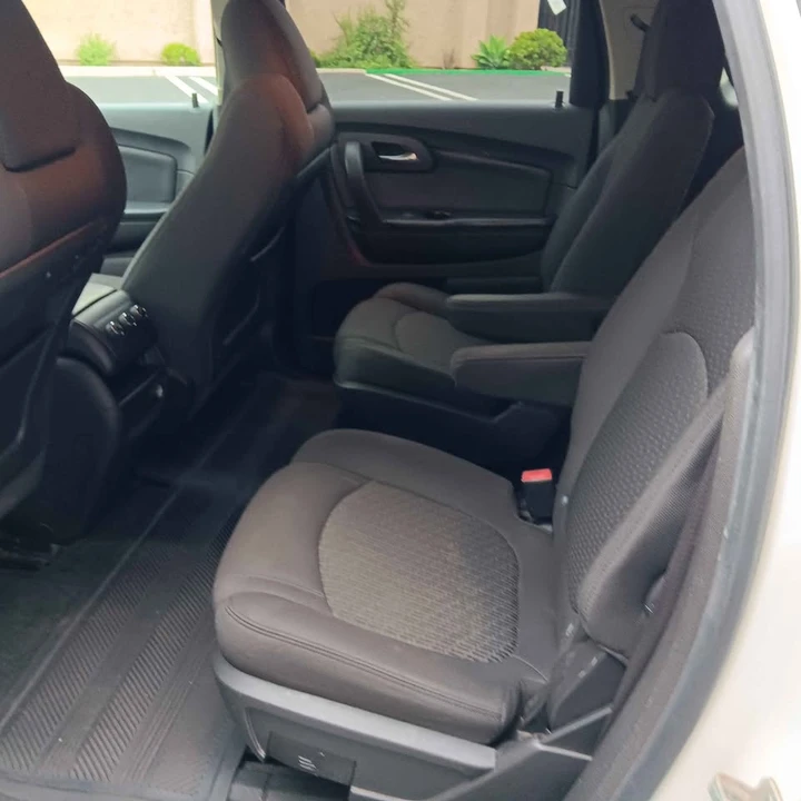 2012 Chevrolet Traverse - Image 8 of 14