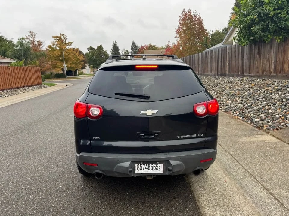 2012 Chevrolet Traverse - Image 6 of 12