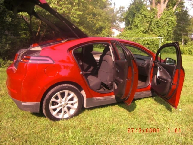 2012 Chevrolet Volt - Image 6 of 10