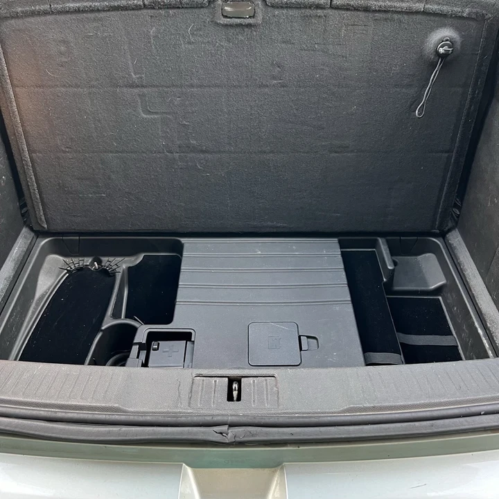 2012 Chevrolet Volt - Image 16 of 20