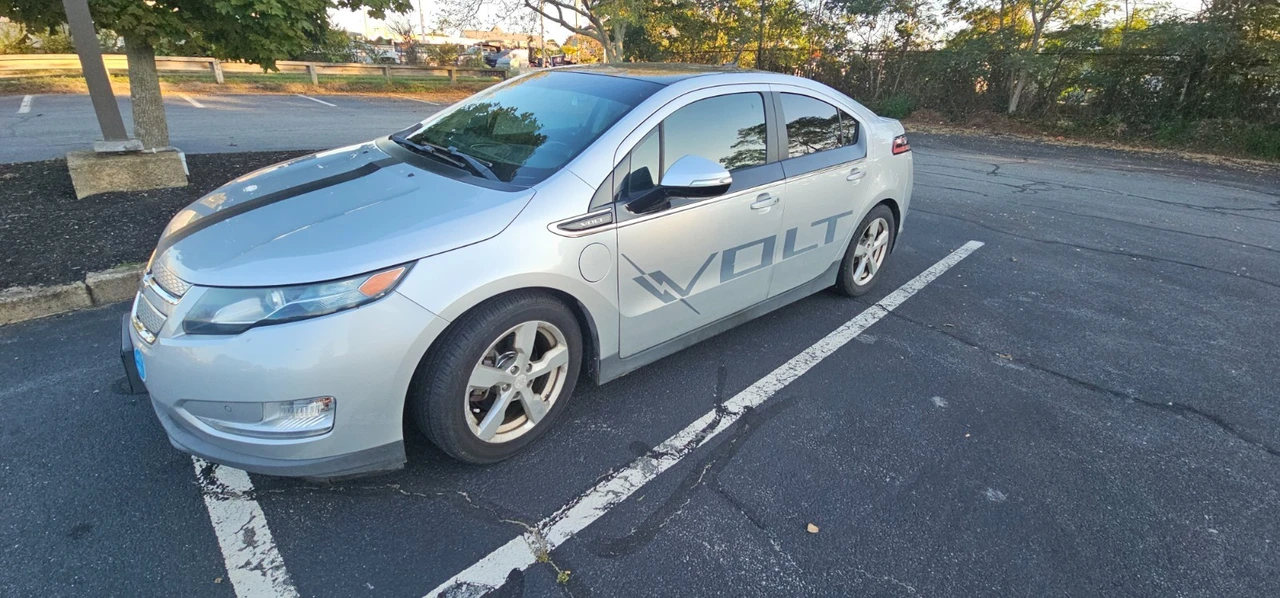 2012 Chevrolet Volt - Image 9 of 15