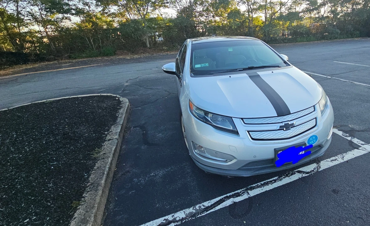 2012 Chevrolet Volt - Image 6 of 15