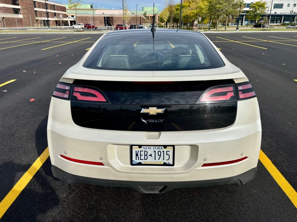 2012 Chevrolet Volt - Image 4 of 18